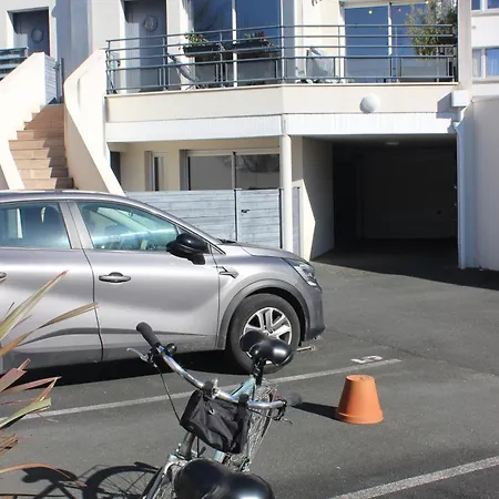 Cosy Terrasse Parking 2 Velos * 拉罗歇尔